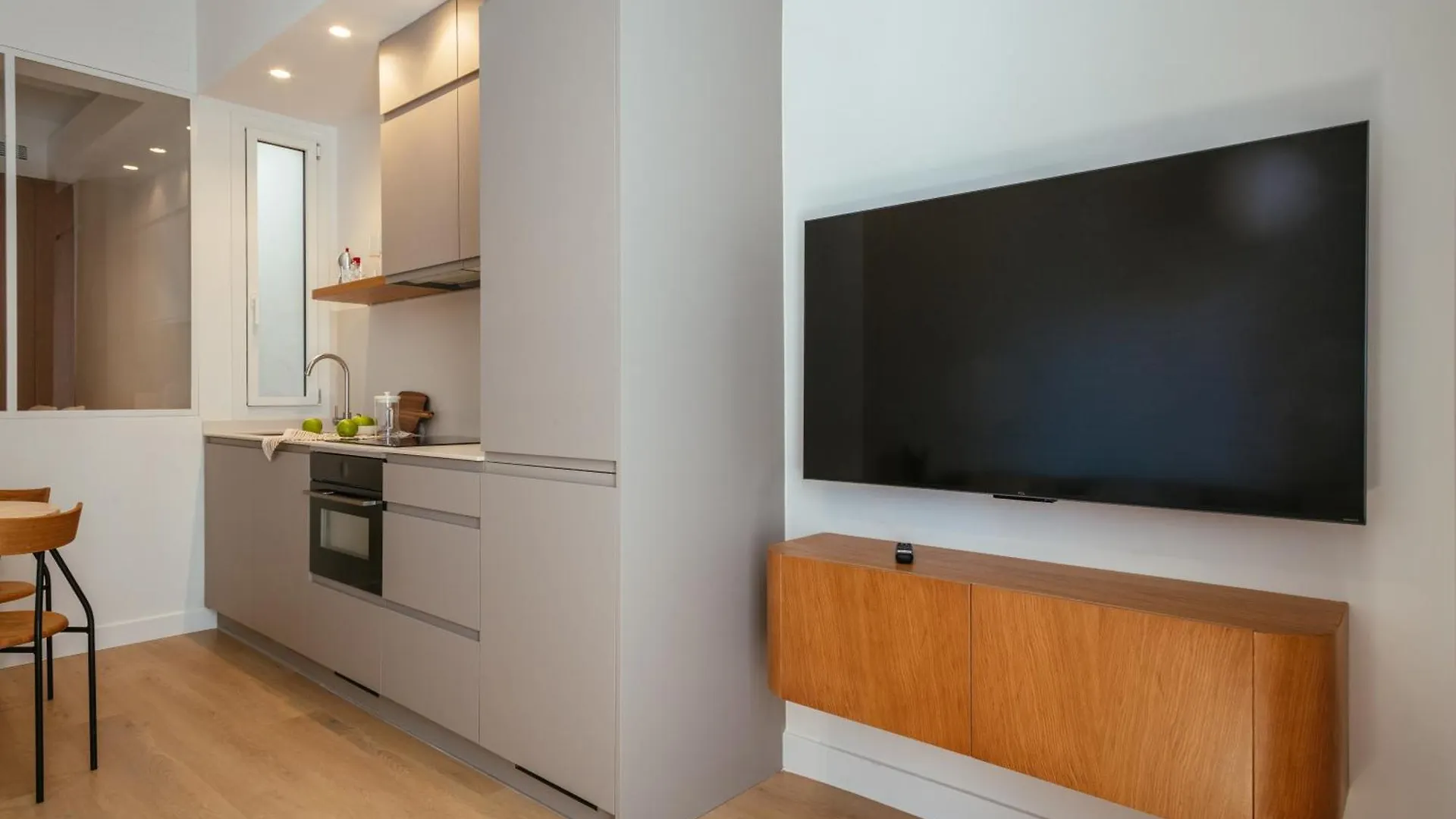 Newly Renovated Stylish Eixample - Great Location Apartment Barcelona Spain