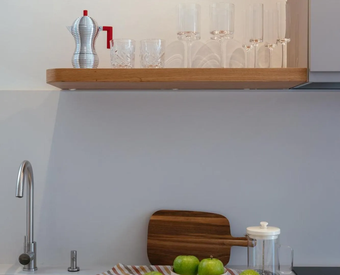 Newly Renovated Stylish Eixample - Great Location Apartment Barcelona